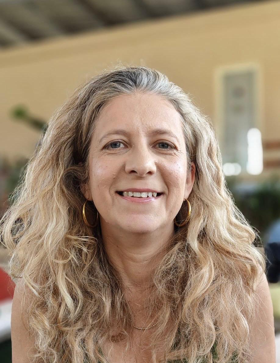 יולה דינשטיין, MSW